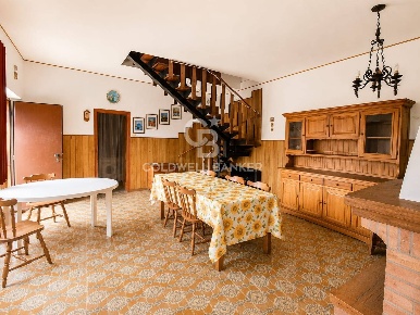 Foto Villa unifamiliare in Viale dei Navigatori 44, Tarquinia di 112 m²