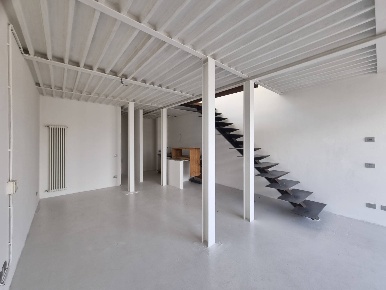 Foto Loft in Via Tucidide 56, Milano Ortica di 70 m² con 3 locali