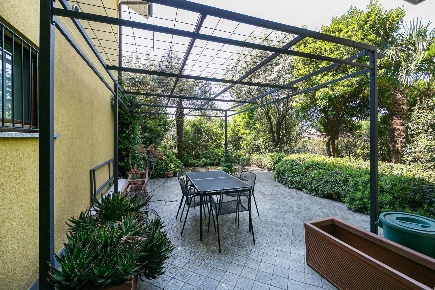 Foto Appartamento in Via Dante 9, Bernareggio di 94 m² con 3 locali