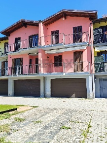 Foto Villa a schiera in Via Cascine 10, Montegrino Valtravaglia di 100 m²