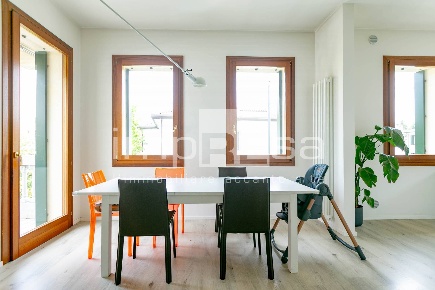 Foto Appartamento in via Manzato 5, Treviso San Zeno di 120 m² con 3 locali