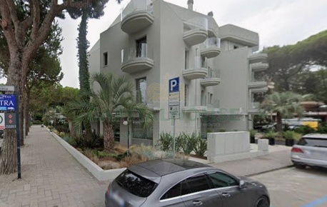 Foto Attività commerciale in Viale Due Giugno, Cervia Milano Marittima