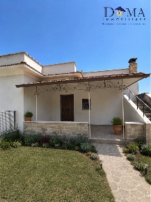 Foto Casa indipendente in Via Cristoforo Ferrari, Guidonia Montecelio