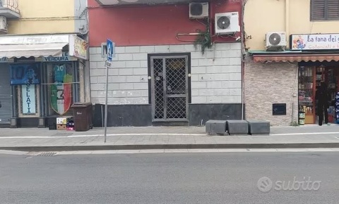 Foto Locale commerciale in Via Benevento, Casalnuovo di Napoli Centro