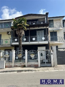 Foto Appartamento a Sant'Arpino di 260 m² con 4 locali in vendita