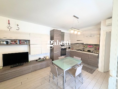 Foto Appartamento a Riccione Paese di 78 m² con 3 locali in vendita