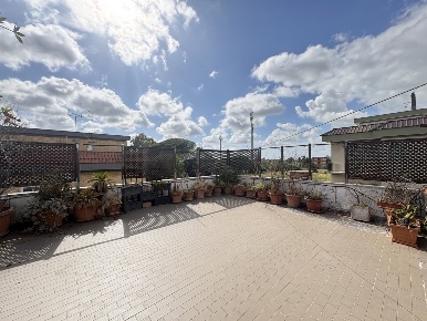 Foto Appartamento in Via PADRE CANDIDO 33, Roma Acilia di 100 m² in vendita