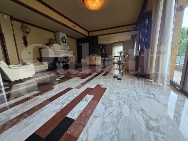 Foto Appartamento in Via RISORGIMENTO 27, Verona Borgo Trento di 270 m²