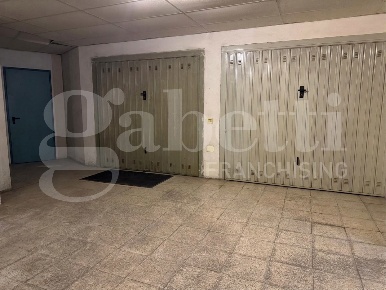 Foto Box in Via Praga 13, Rende Quattromiglia di 31 m² con 1 locali
