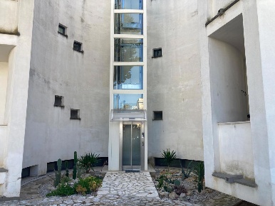 Foto Appartamento in Via Umberto Maddalena 52, Brindisi di 122 m²