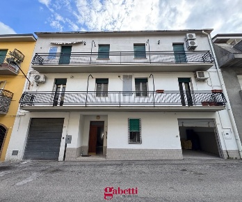 Foto Appartamento in Via Ciro Menotti 8, San Salvo Centro di 85 m²