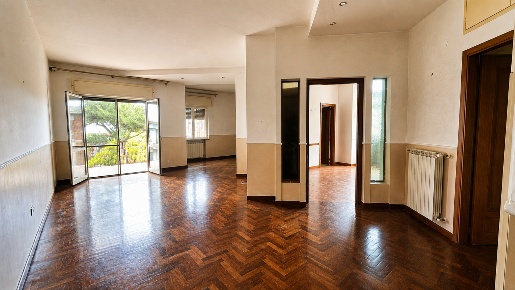 Foto Appartamento in Via Francesco Petrarca 20, Napoli Posillipo di 130 m²