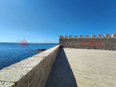 Foto Attività commerciale in Via nizza 22, Siracusa Ortigia di 80 m²