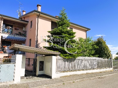 Foto Appartamento in Ganzanigo, Medicina Ganzanigo di 115 m² con 5 locali