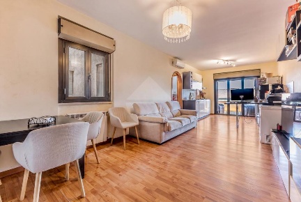 Foto Appartamento in Francesco Gentile, Roma di 81 m² con 3 locali