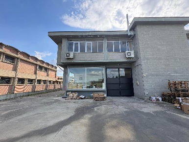 Foto Laboratorio a Cerreto Guidi di 400 m² con 6 locali in affitto