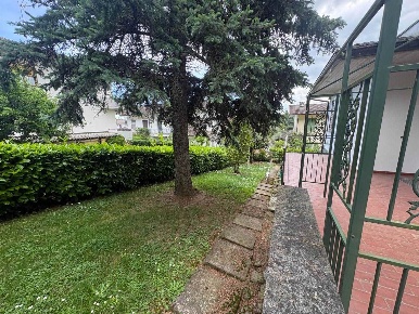 Foto Villa bifamiliare a Castell'Arquato Centro di 238 m² con 5 locali