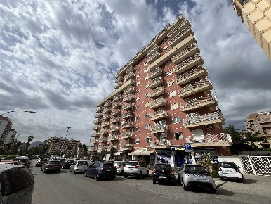 Foto Appartamento in viale croce rossa  80, Palermo Resuttana di 178 m²