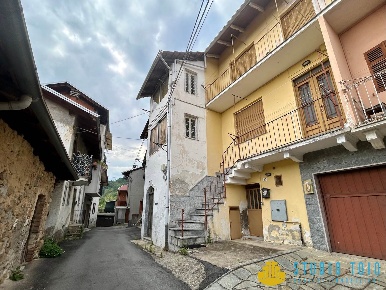 Foto Case semi ndipendenti a Valdilana Cerruti di 76 m² con 4 locali