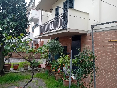 Foto Appartamento a Empoli Ospedale - Santa Maria di 160 m² con 6 locali