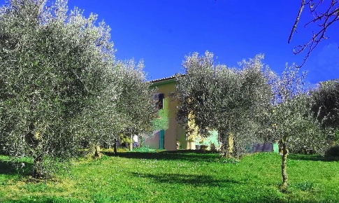 Foto Casa indipendente a Chianciano Terme Centro di 177 m² con 9 locali