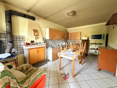 Foto Casa indipendente in VIA NOTAZIE, Montefiascone di 100 m² in vendita