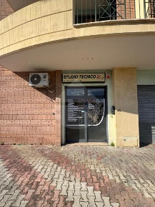 Foto Negozio in LARGO CORNELIA, Guidonia Montecelio Camionabile di 70 m²