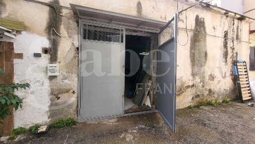 Foto Magazzino in Enea, Napoli Bagnoli di 80 m² con 1 locali in vendita