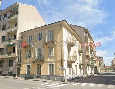 Foto Appartamento in Via de Geneys 30, Pinerolo Centro di 204 m² in vendita