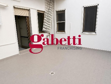 Foto Ufficio in Via S.S. Cosma e Damiano 9, San Nicola la Strada di 133 m²