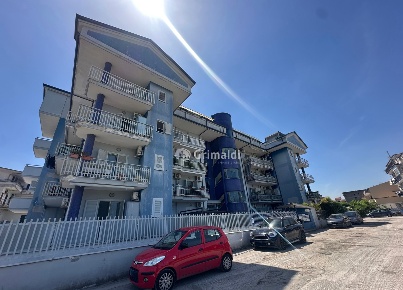 Foto Appartamento in Via Brescia 31, Acerra di 105 m² con 3 locali