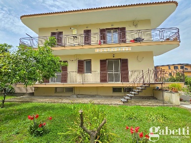 Foto Appartamento in Via GIUSEPPE MAZZINI 00, Castello di Cisterna di 95 m²
