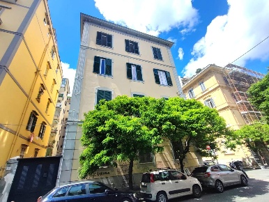 Foto Appartamento in Giuseppe Cotronei, Napoli Vomero di 176 m² in vendita