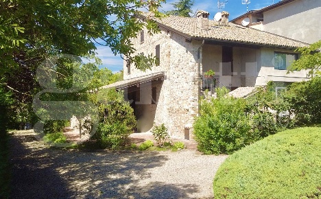 Foto Rustico in Strada Goiano 8, Langhirano Casatico di 465 m² con 8 locali
