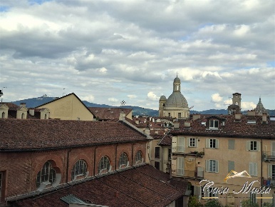 Foto Appartamento in Via Delle Orfane, Torino Quadrilatero Romano di 90 m²