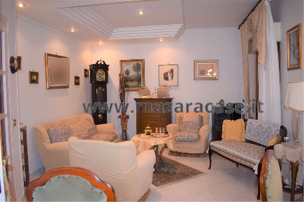 Foto Appartamento a Mazara del Vallo di 120 m² con 4 locali in vendita