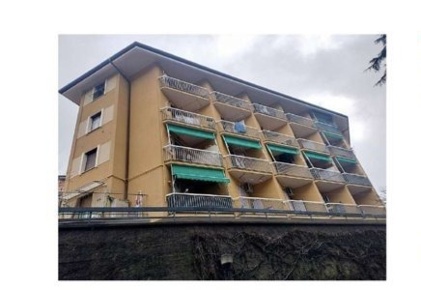 Foto Appartamento in Via San Felice, Genova San Vincenzo di 120 m²