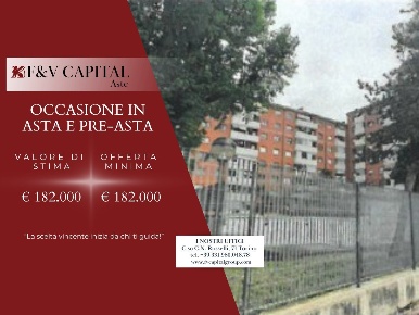 Foto Appartamento in Via Bolla, Milano Gallaratese di 93 m² con 5 locali