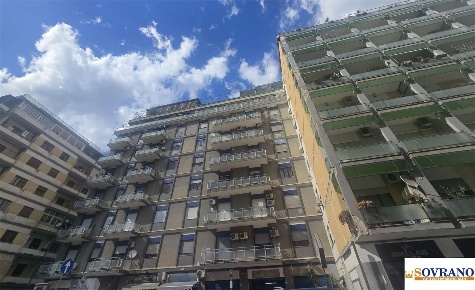 Foto Appartamento a Palermo De Gasperi - Croce Rossa di 158 m² con 5 locali