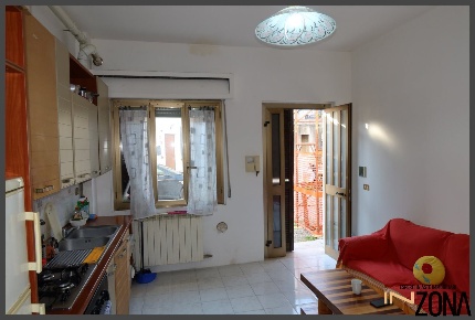 Foto Appartamento in Via Novara, Cesano Maderno di 44 m² con 2 locali