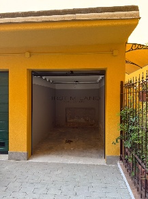 Foto Box in Via Ponte Seveso 35, Milano Centrale di 10 m² con 1 locali