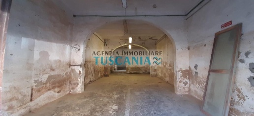 Foto Locale commerciale a Cecina Cecina Centro di 130 m² con 1 locali