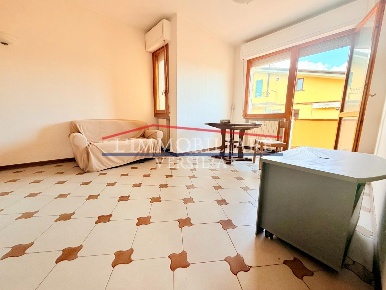 Foto Appartamento a Massa Marina di Massa Centro di 65 m² con 3 locali