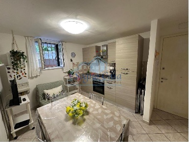 Foto Seminterrato a Carrara Marina di Carrara di 40 m² con 2 locali