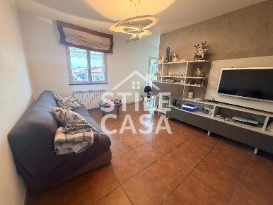 Foto Appartamento a Altopascio Altopascio Centro di 90 m² con 5 locali