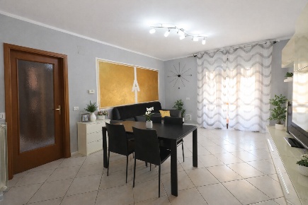 Foto Appartamento a Calcinaia Fornacette di 70 m² con 3 locali in vendita