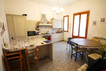 Foto Casa indipendente a Montelupo Fiorentino Centro di 125 m² con 5 locali