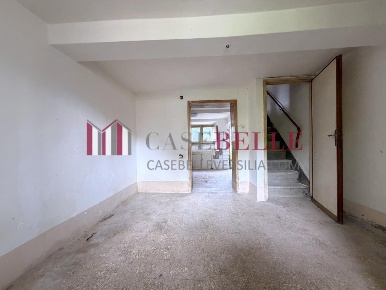 Foto Casa indipendente a Camaiore Camaiore Paese di 75 m² con 6 locali