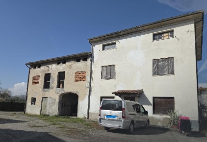 Foto Casa indipendente a Capannori Lammari - Lunata di 290 m² con 5 locali