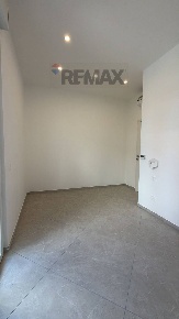 Foto Appartamento in Via Alessandro Volta 10, Pero Centro di 75 m²